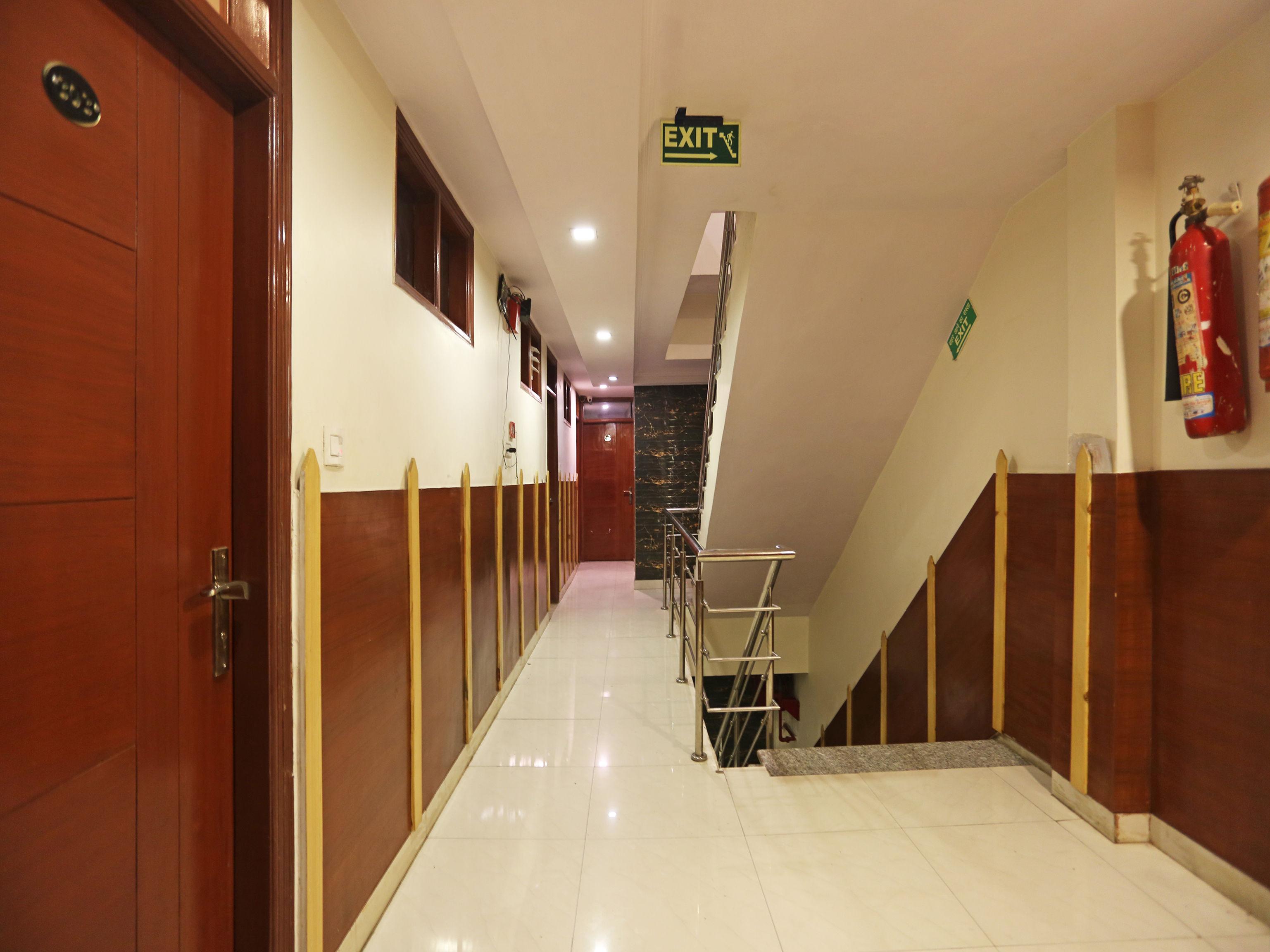 โอโย 6169 โฮเต็ล เปรม ดีลักซ์ Hotel นิวเดลี ภายนอก รูปภาพ